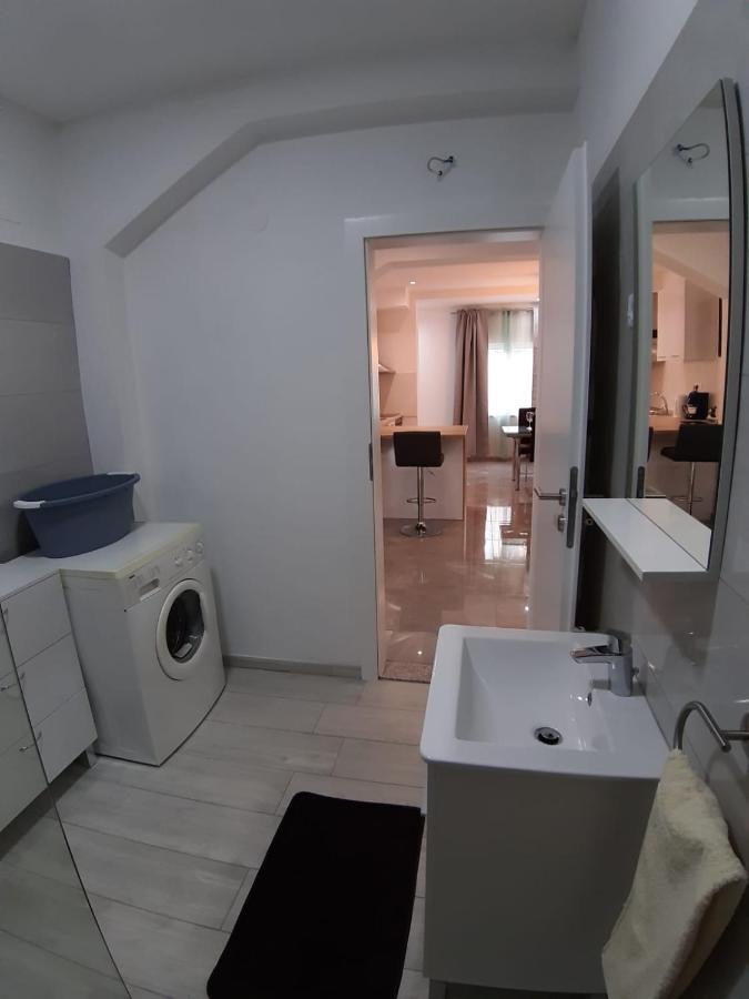 Noah Apartment